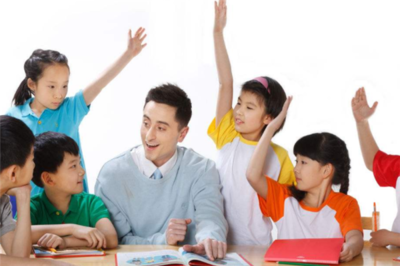 思睿教育 專(zhuān)業(yè)教育咨詢，點(diǎn)亮求學(xué)之路